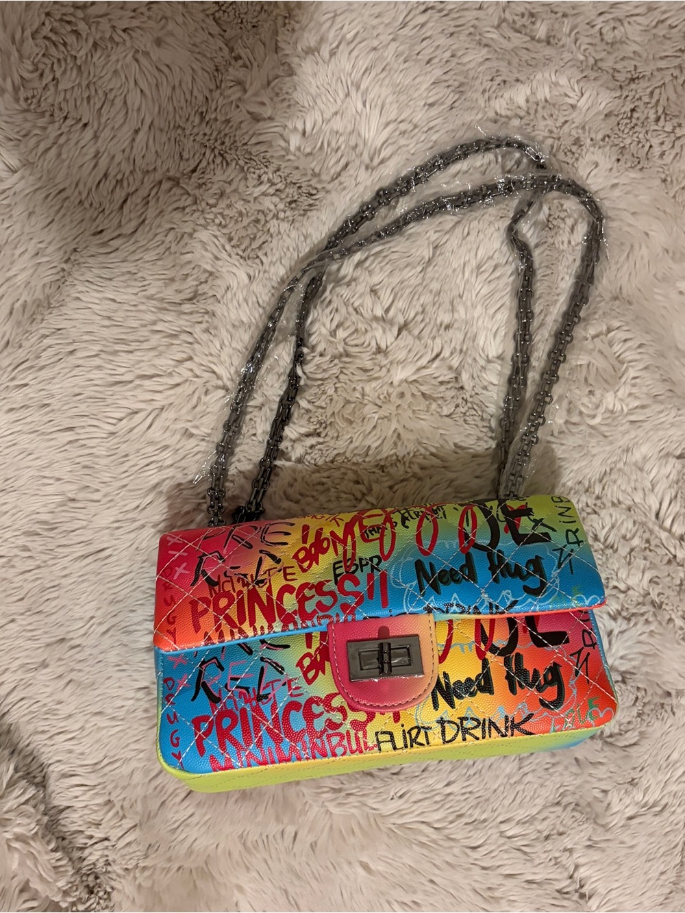 Colorful Graffiti Print Chain Shoulder Bag - Multicolor